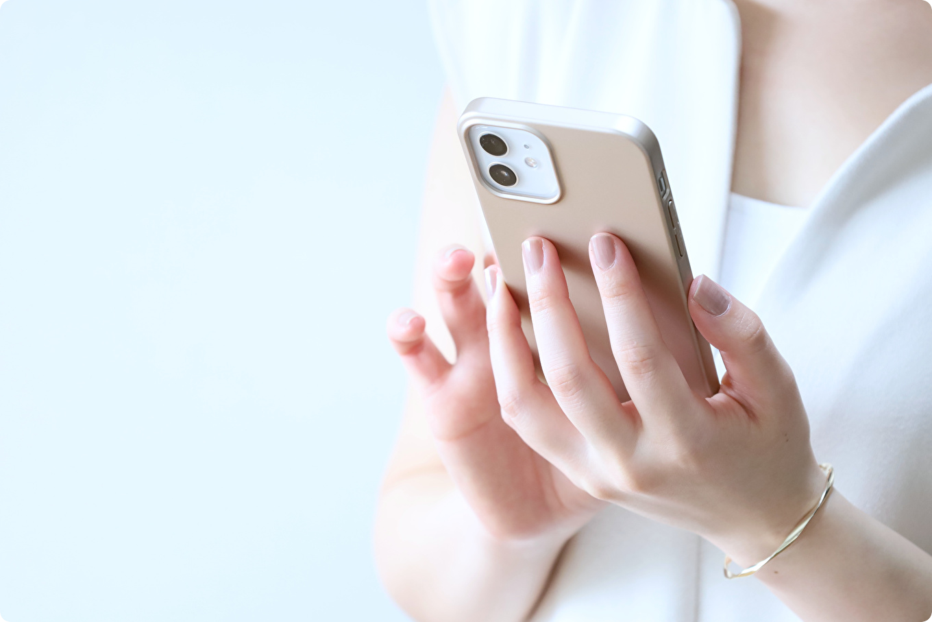 ポストの取集時間を検索する人のイメージ画像